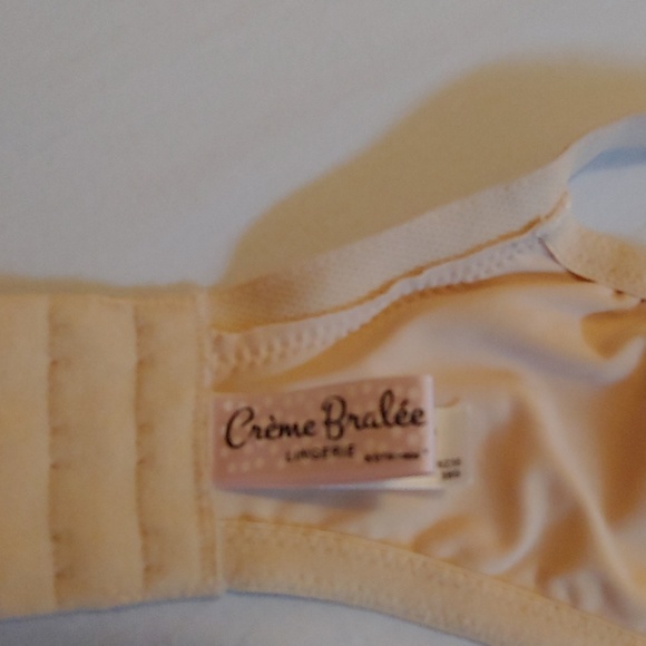 Creme Bralee - Picture 3 of 3